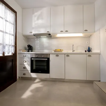 Marianthi's Old Holiday home